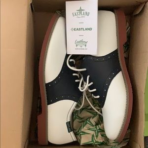 Black and white Sadie